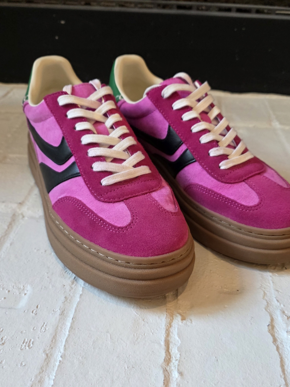 Steve Madden Women’s Pink Suede Low-Top Sneakers - Fashion Lace-Up In Size 9.5